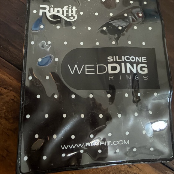 Colorful Textured Silicon Rings Set - Picture 6 of 6